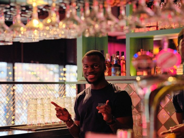 Bar Back 1